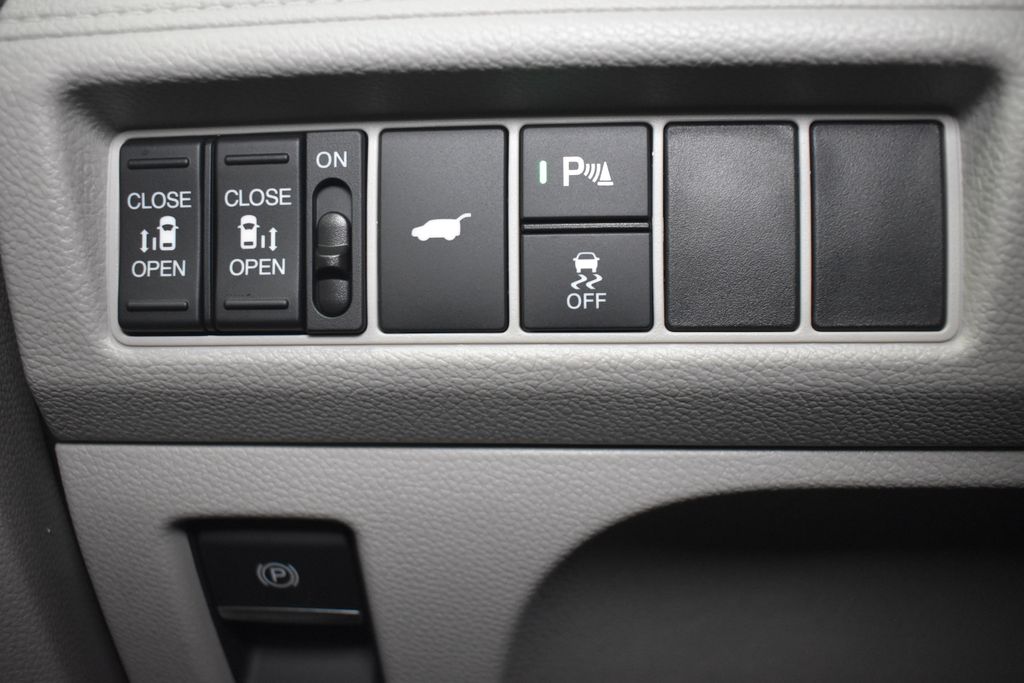 Thumbnail: 2026 Honda Odyssey - 13