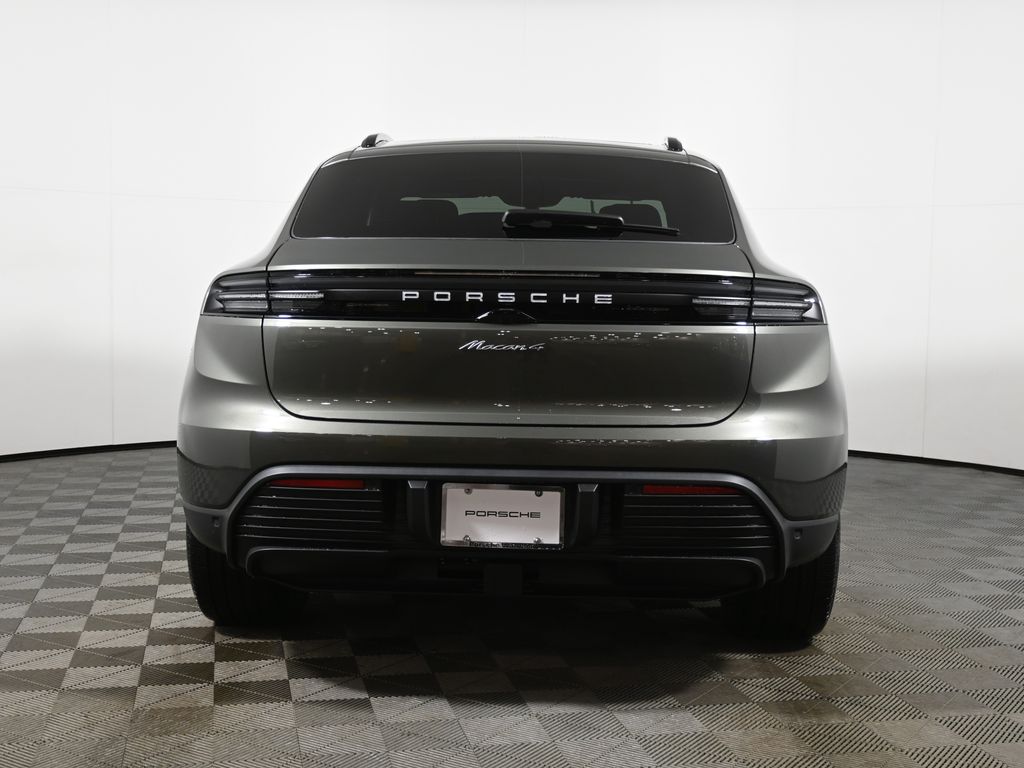 Thumbnail: 2026 Porsche Macan - 6