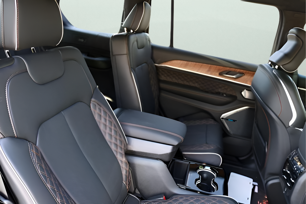 New Car 2025 Jeep Grand Cherokee L  Summit Reserve For Sale Under $70,000 In Austin, Texas