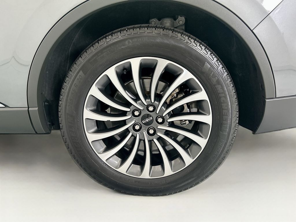 Thumbnail: 2023 Lincoln Aviator - 30