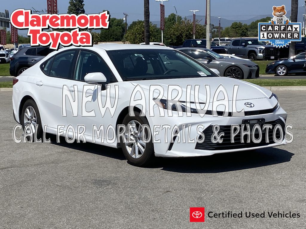 2025 Toyota Camry LE FWD