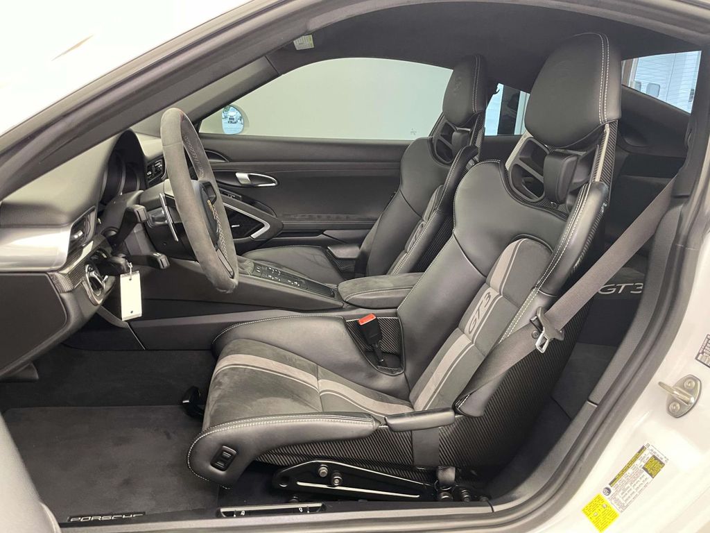 2018 Porsche 911 GT3 - 4