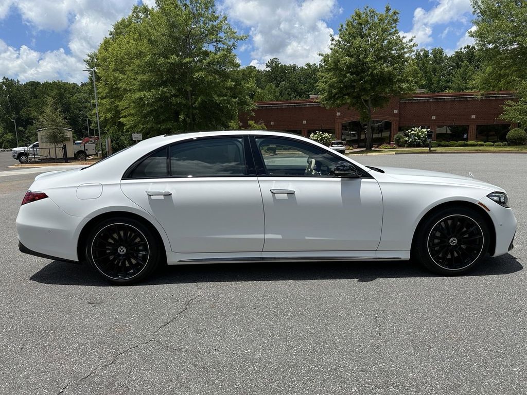 2024 Mercedes-Benz S-Class S 580e 9