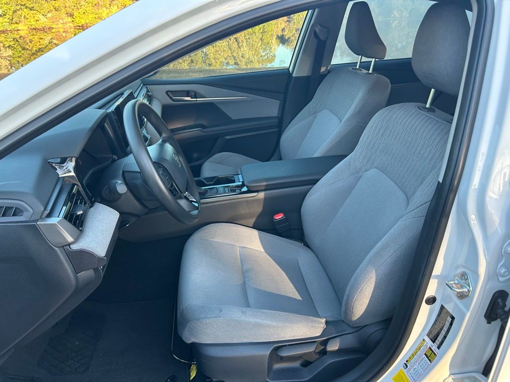 Thumbnail: 2025 Toyota Camry - 14