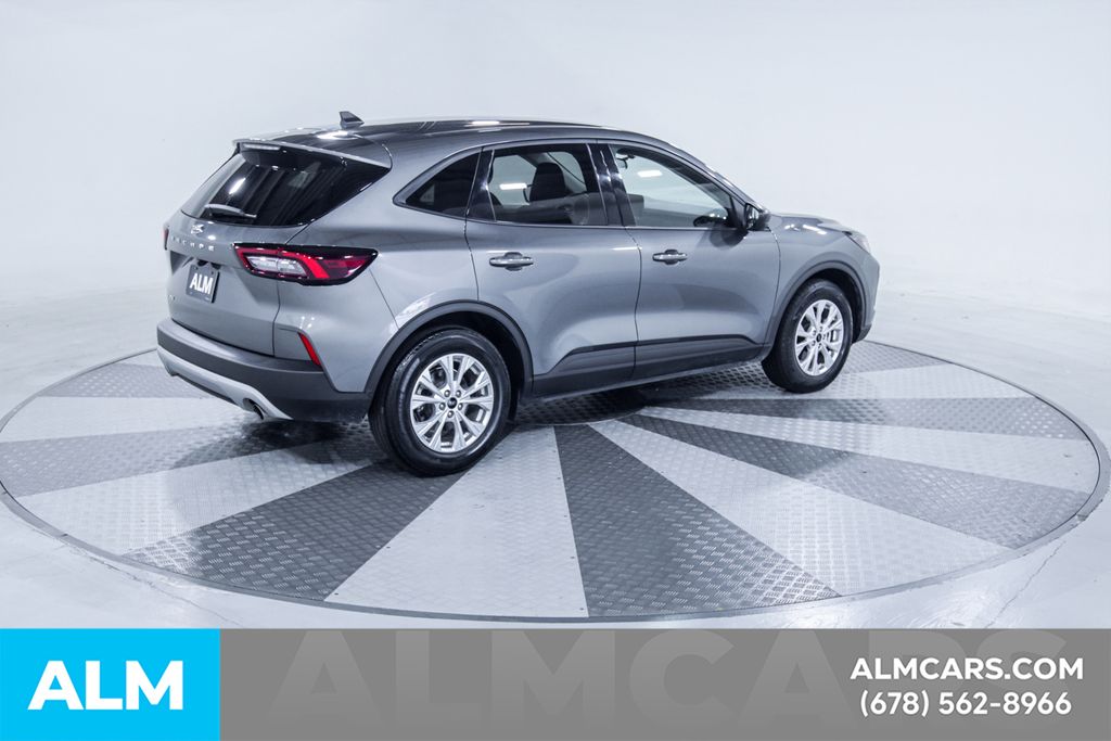 Used 2025 Gray Ford Active image 10
