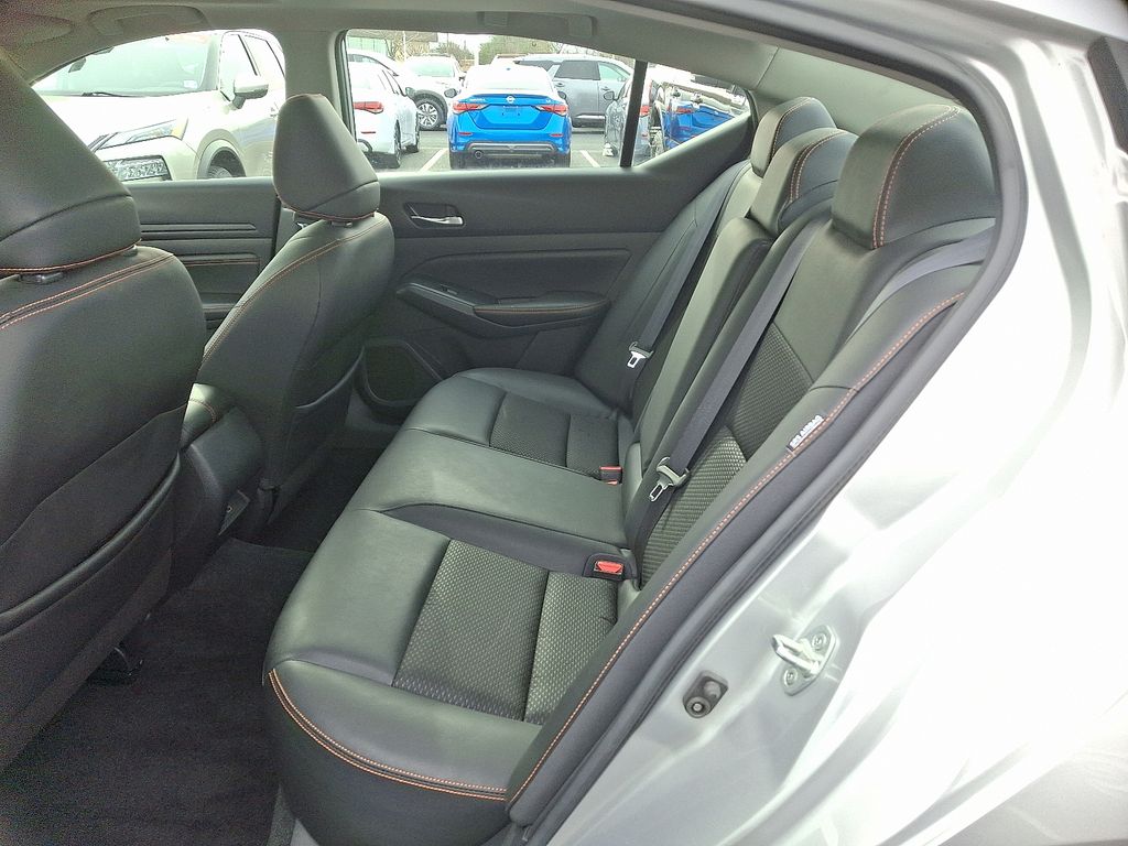 Thumbnail: 2020 Nissan Altima - 10