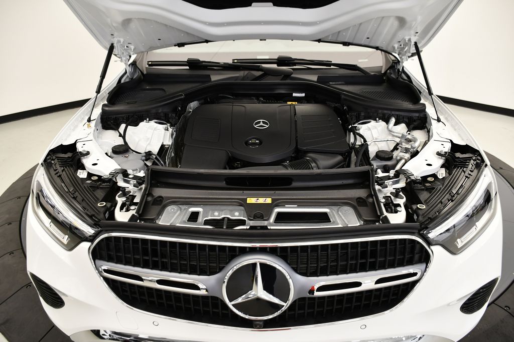 2025 Mercedes-Benz GLC 300 12