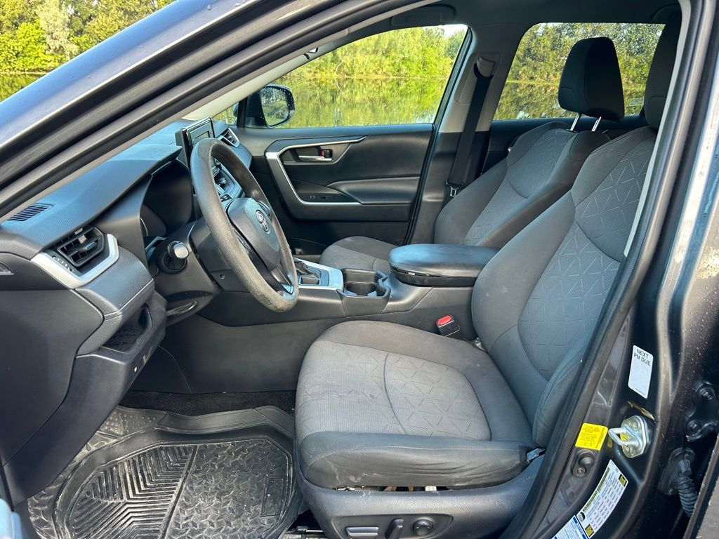 Thumbnail: 2021 Toyota RAV4 - 14