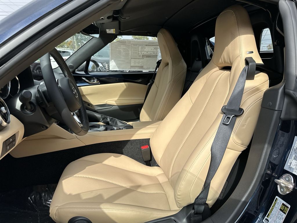 2025 Mazda MX-5 Miata RF Grand Touring - 10