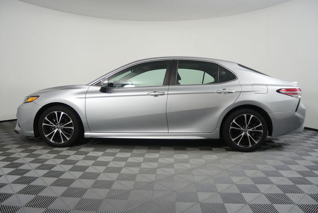 Thumbnail: 2018 Toyota Camry - 6