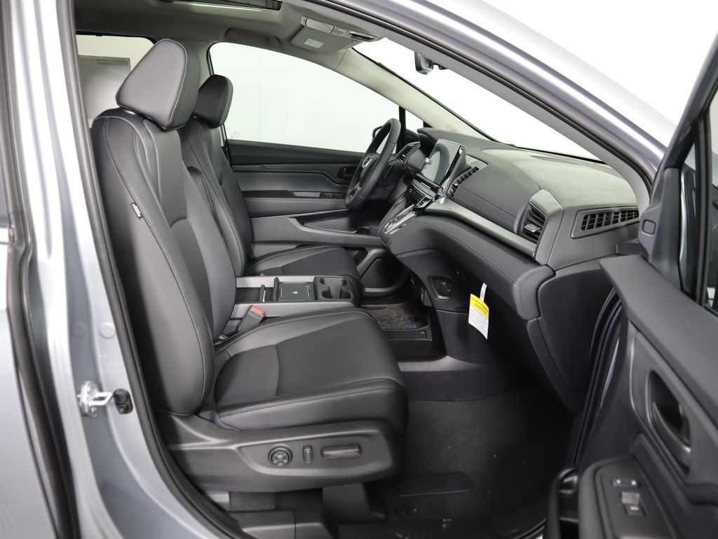 Thumbnail: 2026 Honda Odyssey - 20