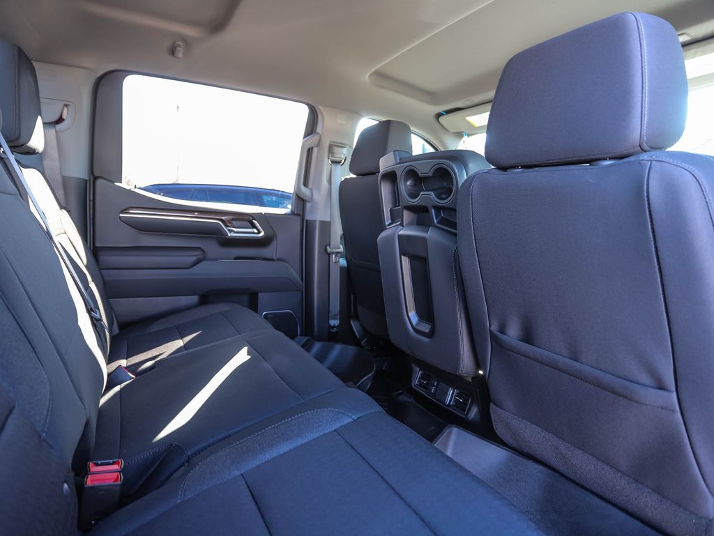 Thumbnail: 2026 Chevrolet Silverado 1500 - 25