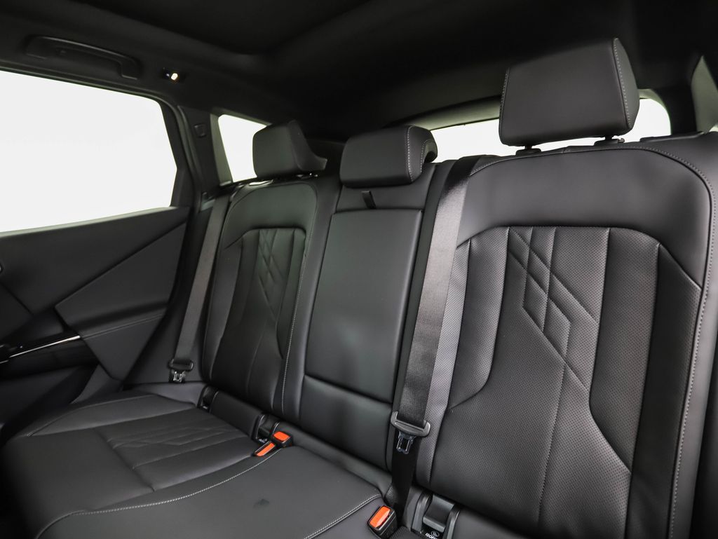 Thumbnail: 2026 BMW X3 - 23