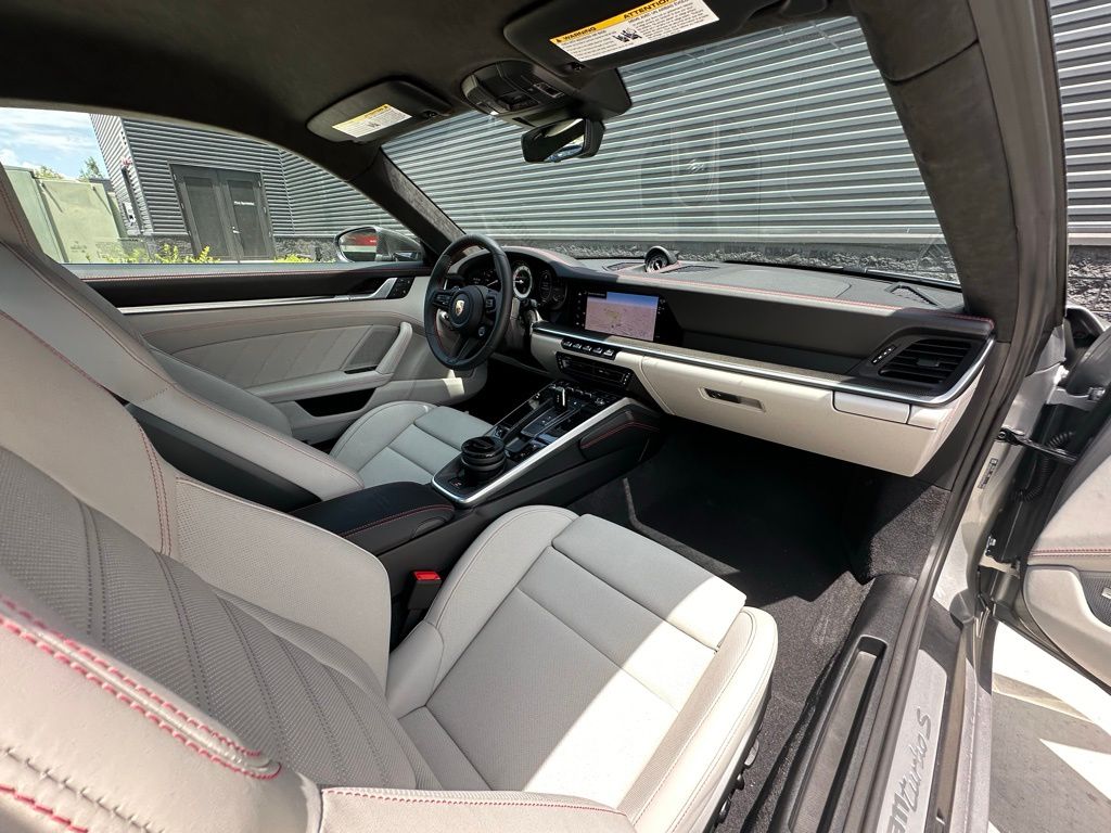 Thumbnail: 2024 Porsche 911 - 26