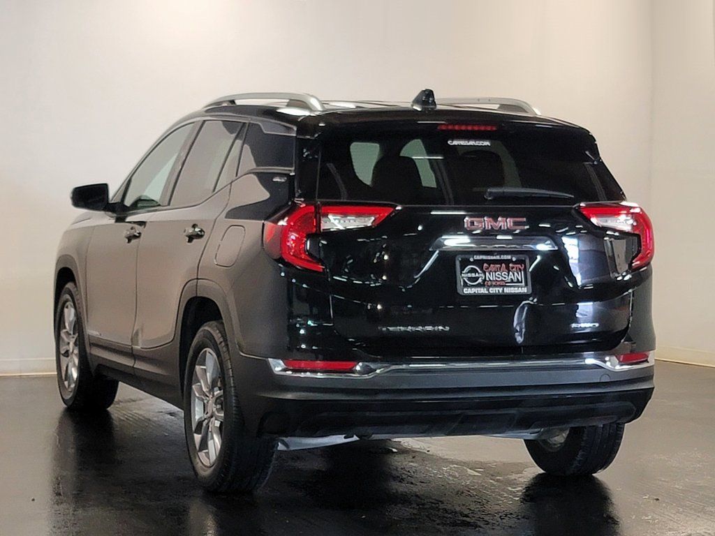 2024 GMC Terrain SLT photo