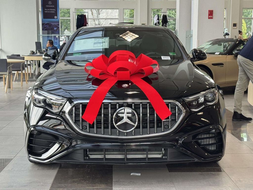 Thumbnail: 2026 Mercedes-Benz E-Class - 5