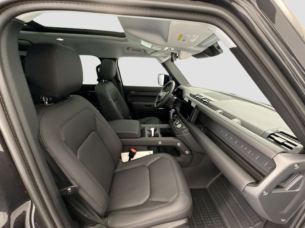 Thumbnail: 2025 Land Rover Defender - 19