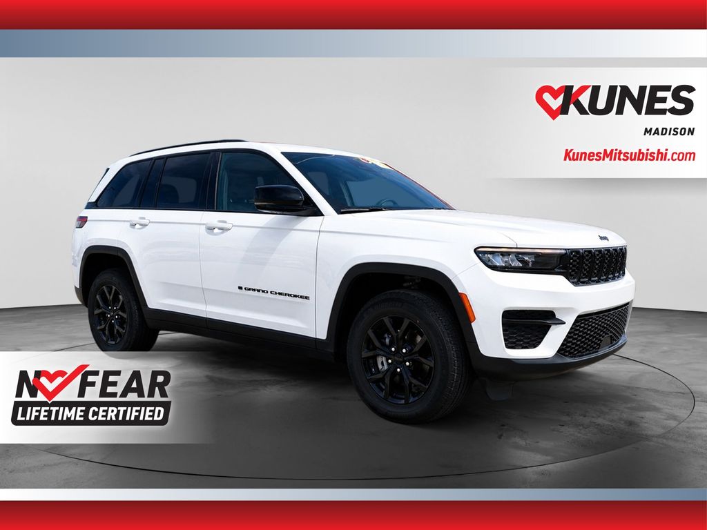 Bright White Clearcoat 2024 Jeep Grand Cherokee SUV / Crossover Four-Wheel Drive 8-Speed Automatic