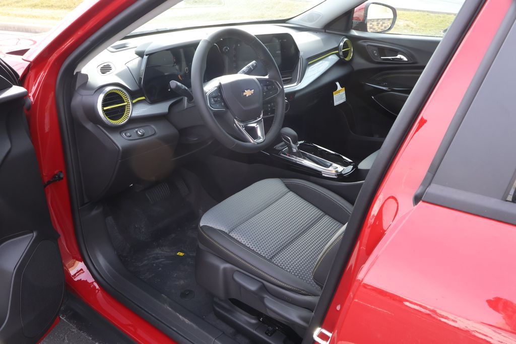 Thumbnail: 2026 Chevrolet Trax - 13