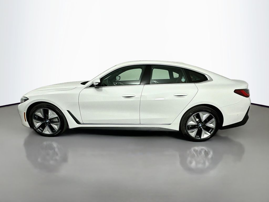 Thumbnail: 2026 BMW i4 - 8