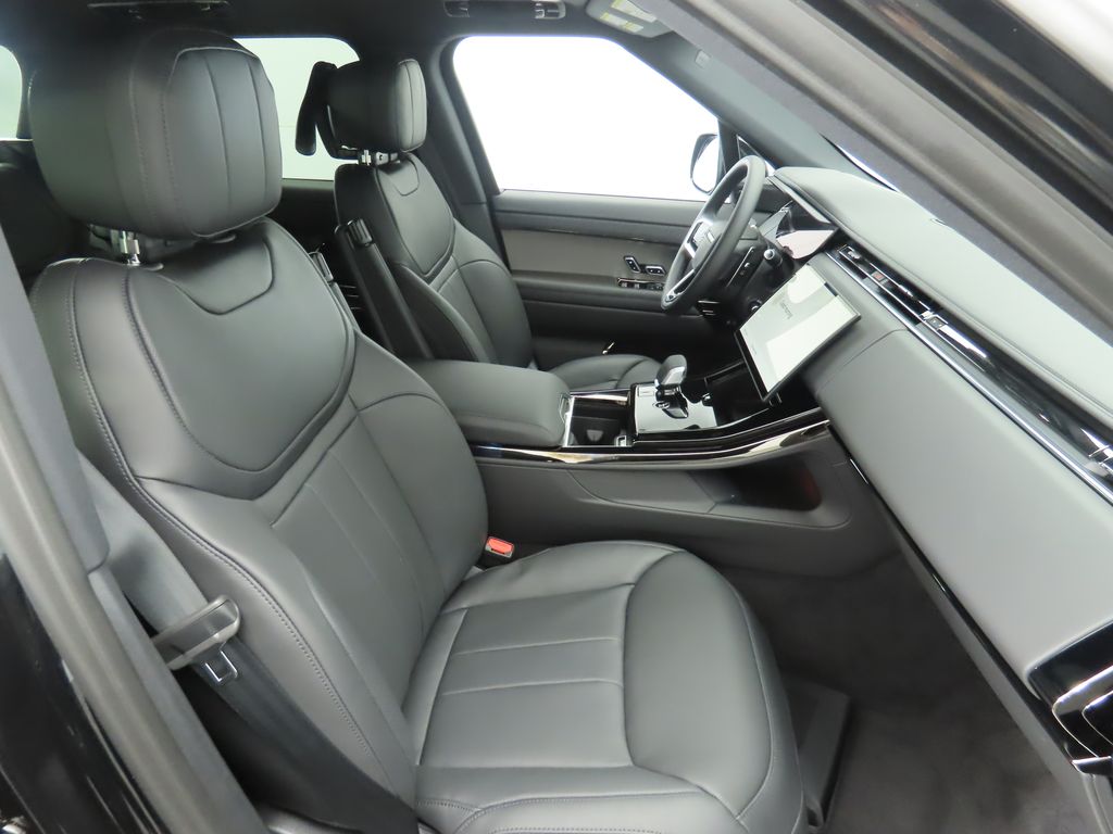 Thumbnail: 2025 Land Rover Range Rover Sport - 22