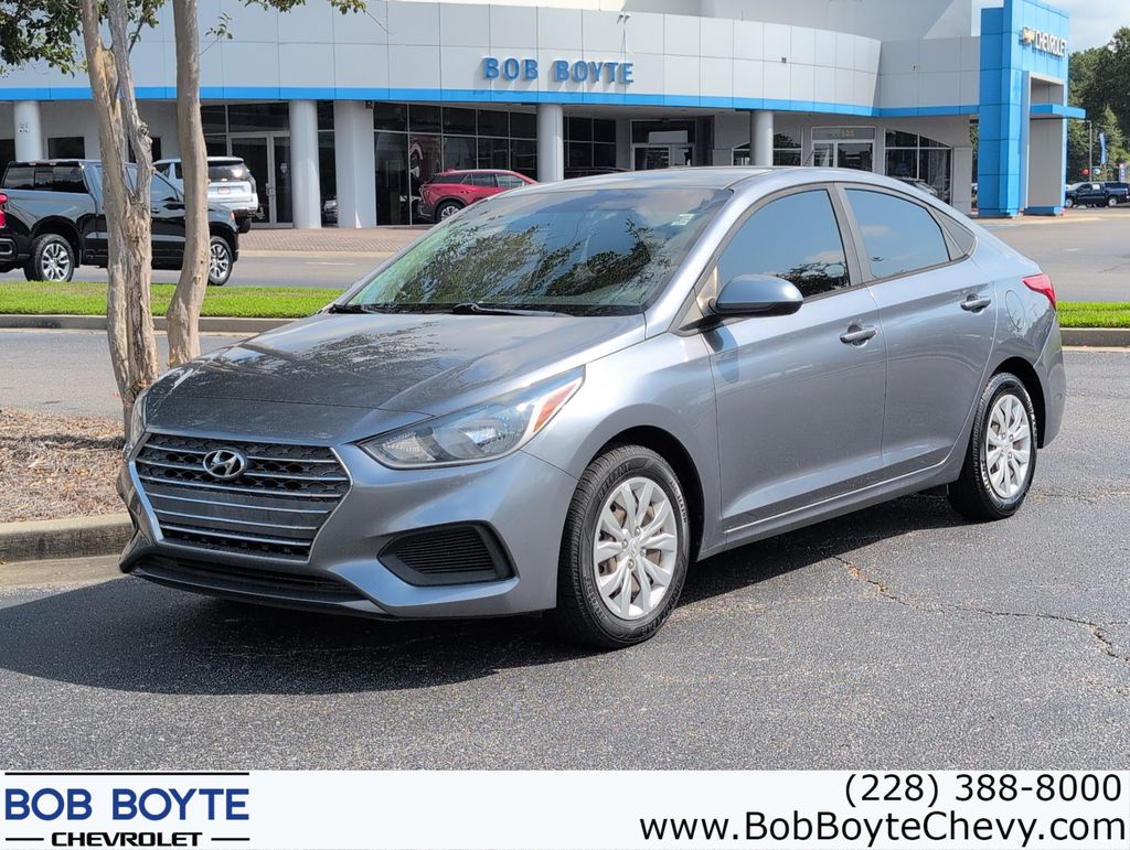 Urban Gray Metallic 2019 Hyundai Accent Sedan Front-Wheel Drive 6-Speed Automatic