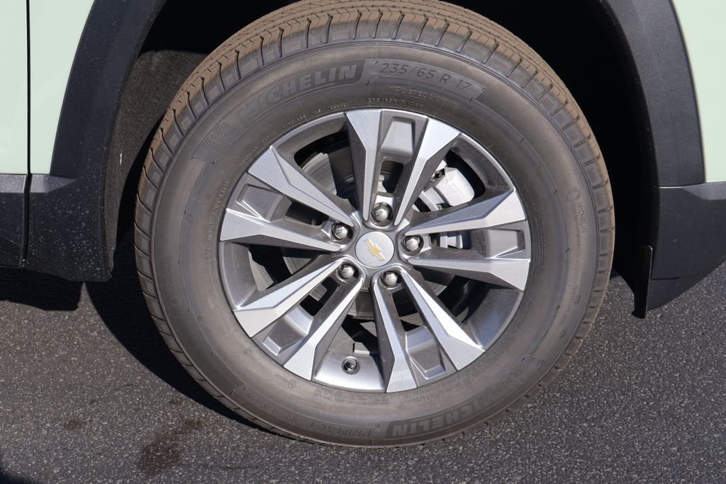 Thumbnail: 2026 Chevrolet Equinox - 11