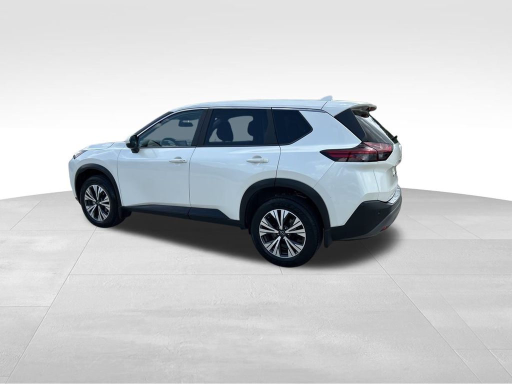 2023 Pearl White Tricoat Nissan Rogue SV FWD SUV