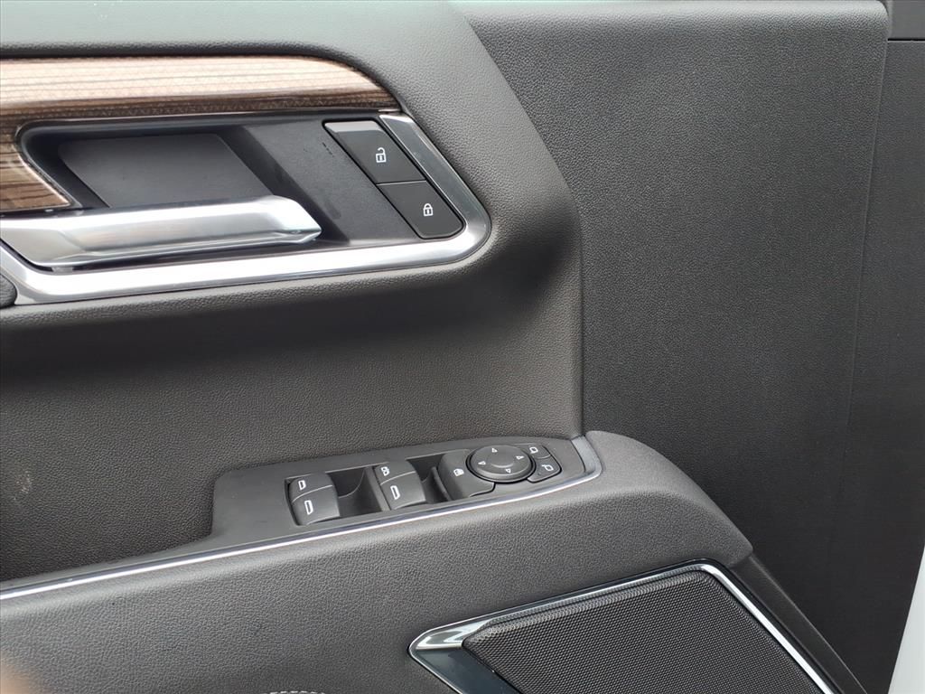 used 2025 Chevrolet Silverado 1500 car, priced at $41,901