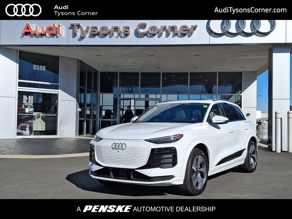 Thumbnail: 2025 Audi Q6 e-tron - 1