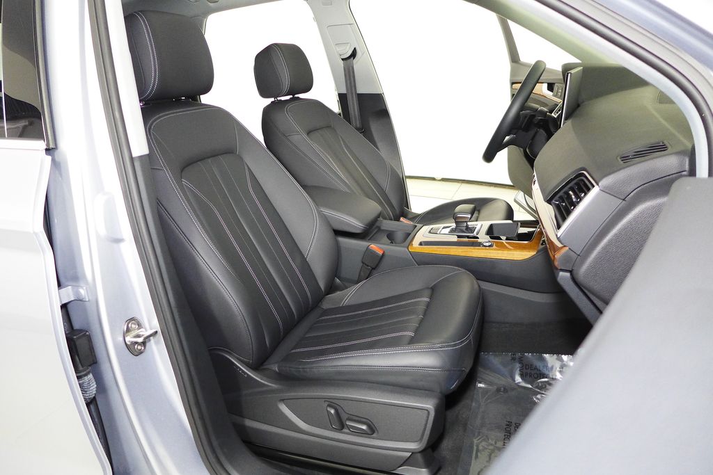 Thumbnail: 2023 Audi Q5 - 19