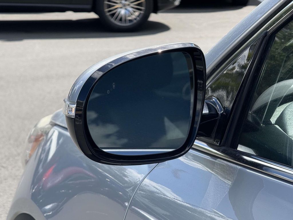 Thumbnail: 2019 Kia Sorento - 13