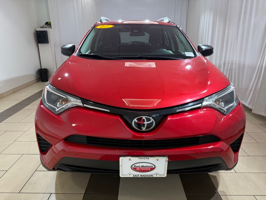 Thumbnail: 2017 Toyota RAV4 - 8