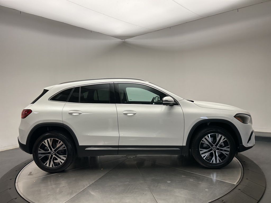 Thumbnail: 2026 Mercedes-Benz GLA - 8