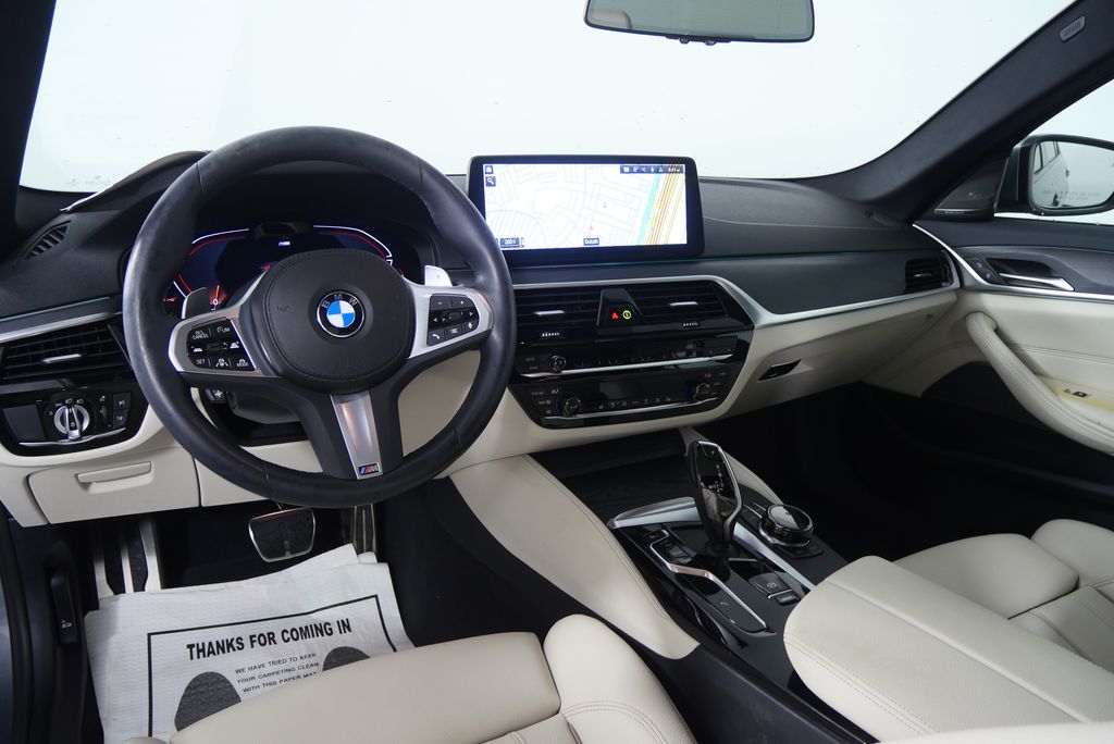 Thumbnail: 2023 BMW 5 Series - 17