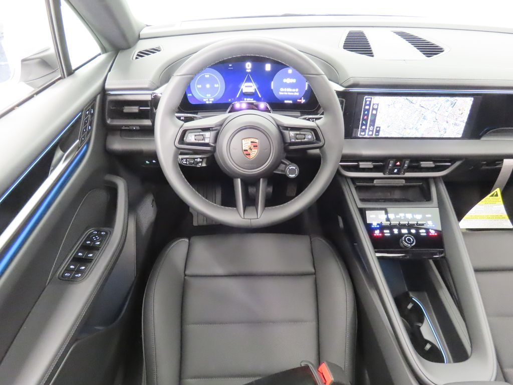 Thumbnail: 2026 Porsche Macan - 18