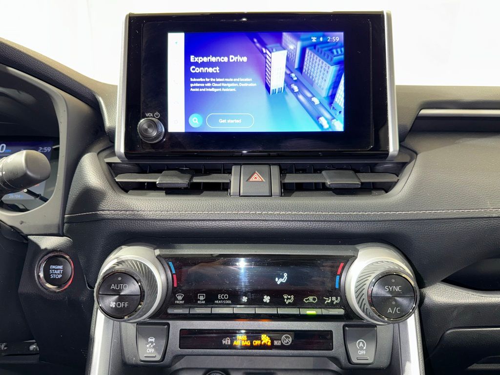 2024 Toyota RAV4 XLE 26