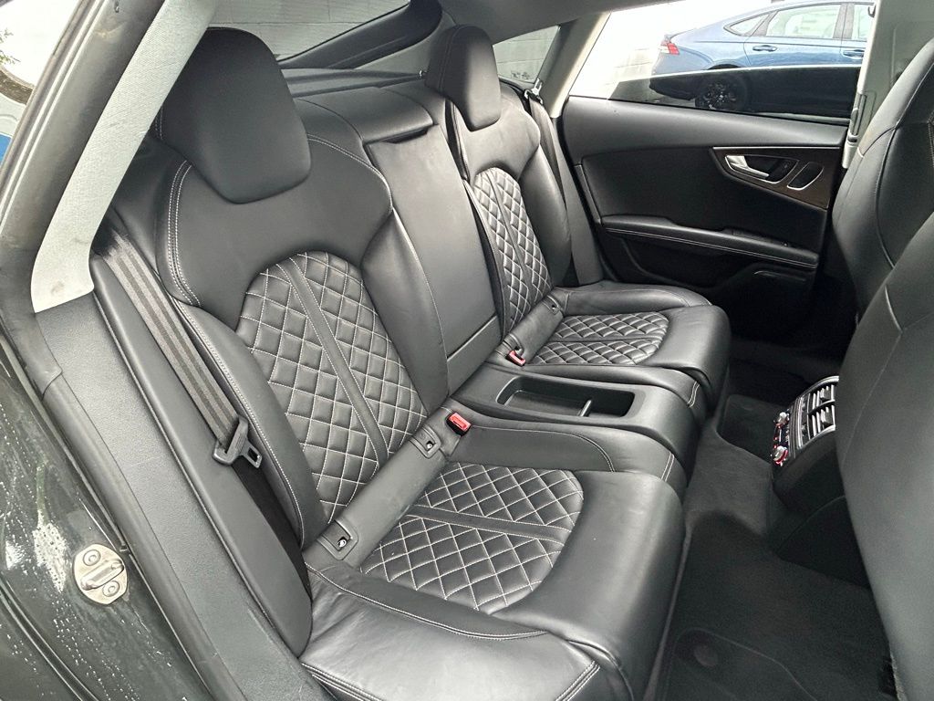 Thumbnail: 2014 Audi S7 - 24