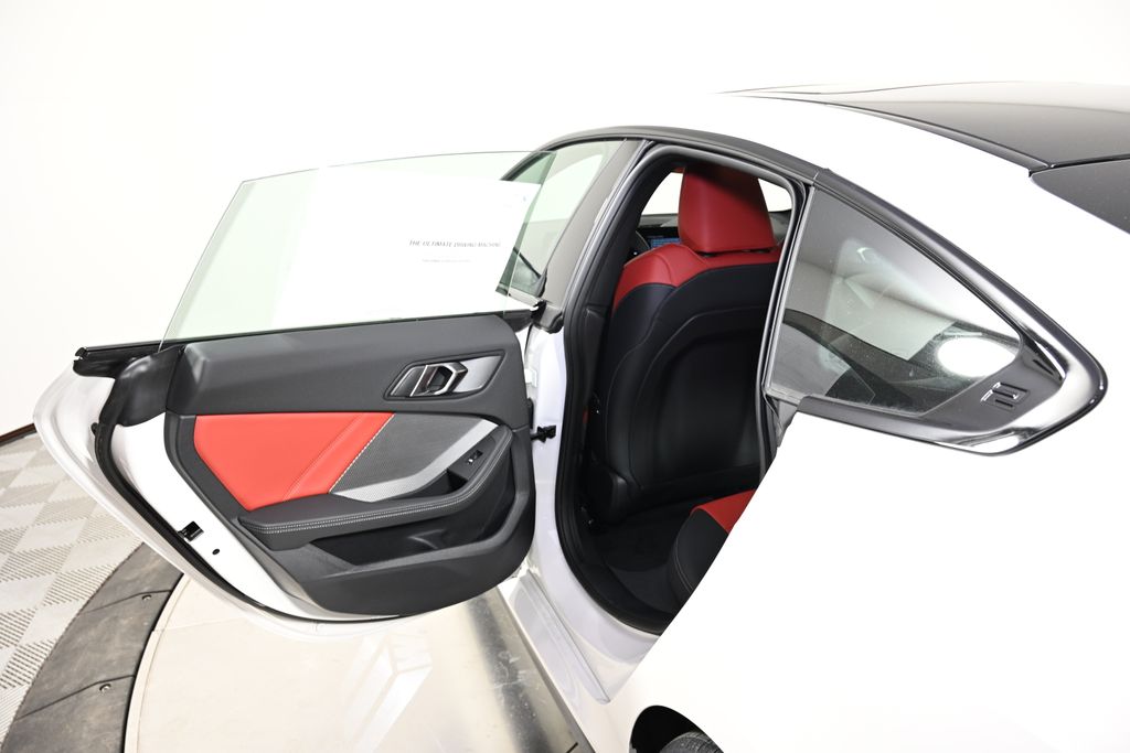 Thumbnail: 2025 BMW 2 Series - 23