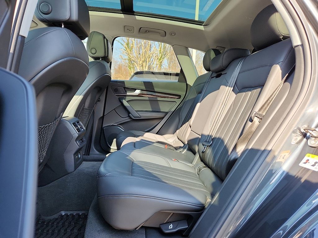 Thumbnail: 2019 Audi Q5 - 10