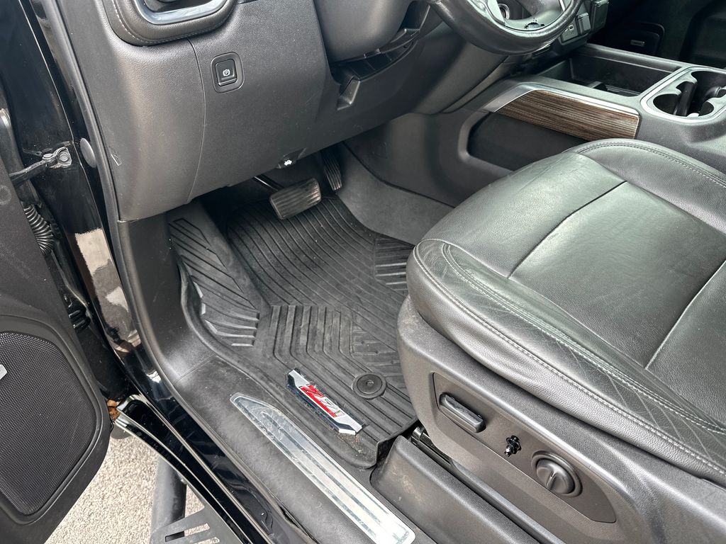 Used Car 2020 Chevrolet Silverado 1500  Lt Trail Boss For Sale Under $35,000 In Austin, Texas