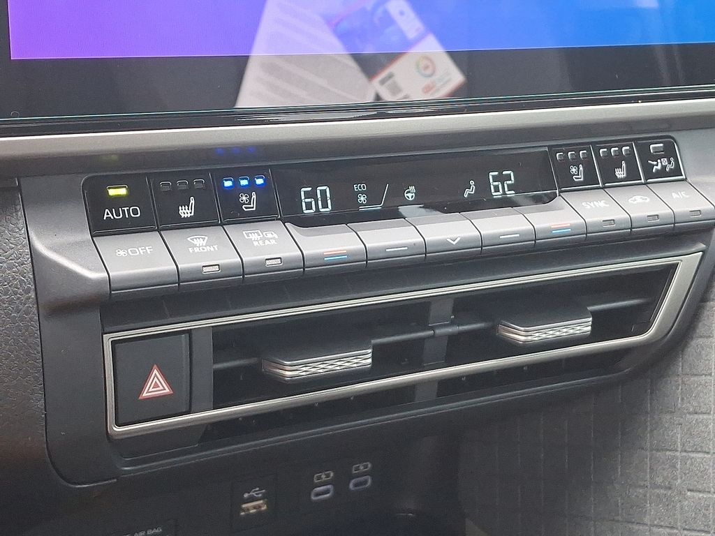 Thumbnail: 2025 Toyota Camry - 16