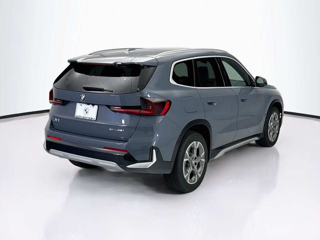 Thumbnail: 2027 BMW X1 - 5