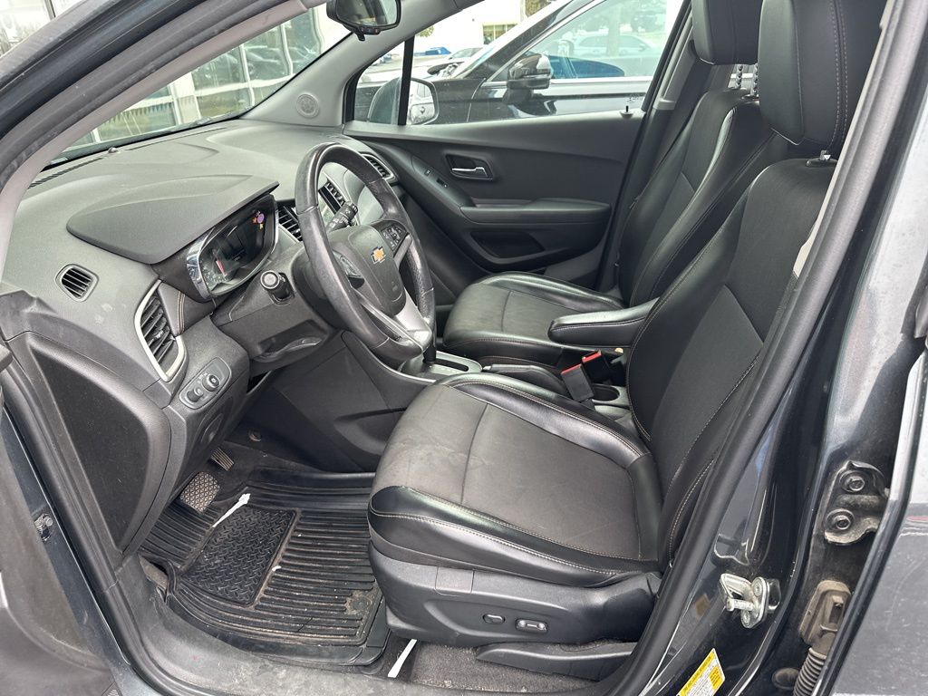 Thumbnail: 2018 Chevrolet Trax - 8