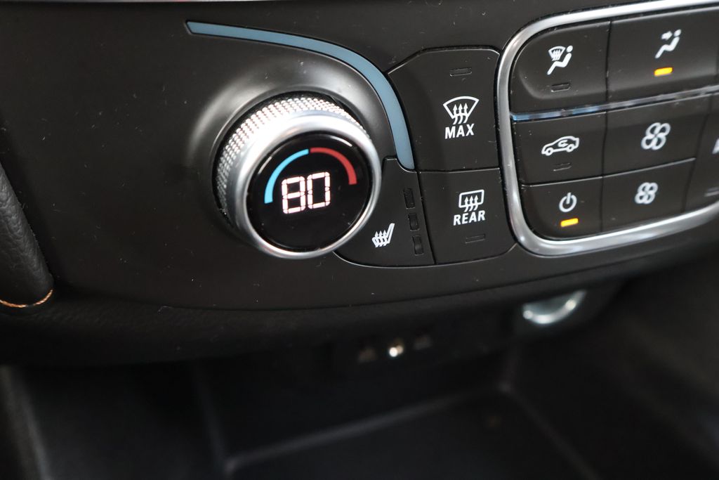 Thumbnail: 2019 Chevrolet Traverse - 25