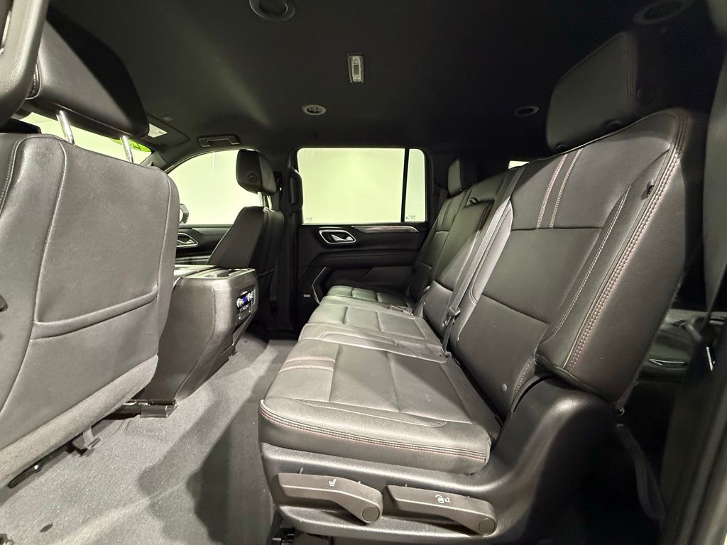Thumbnail: 2023 Chevrolet Suburban - 17
