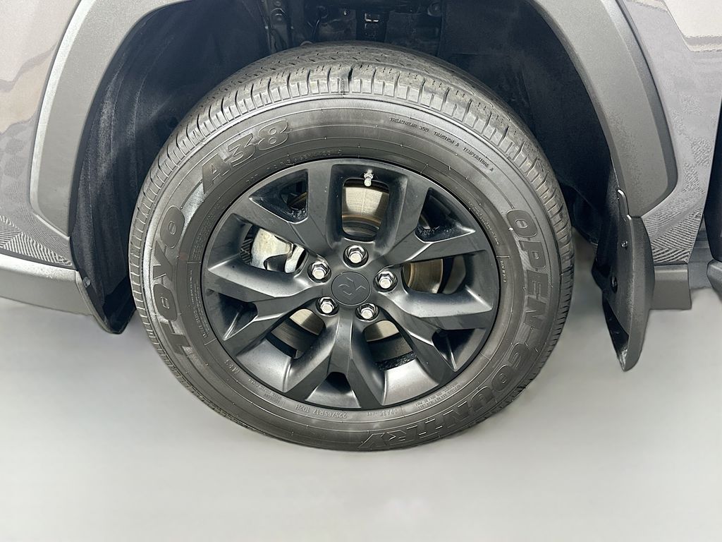 Thumbnail: 2024 Toyota RAV4 - 31