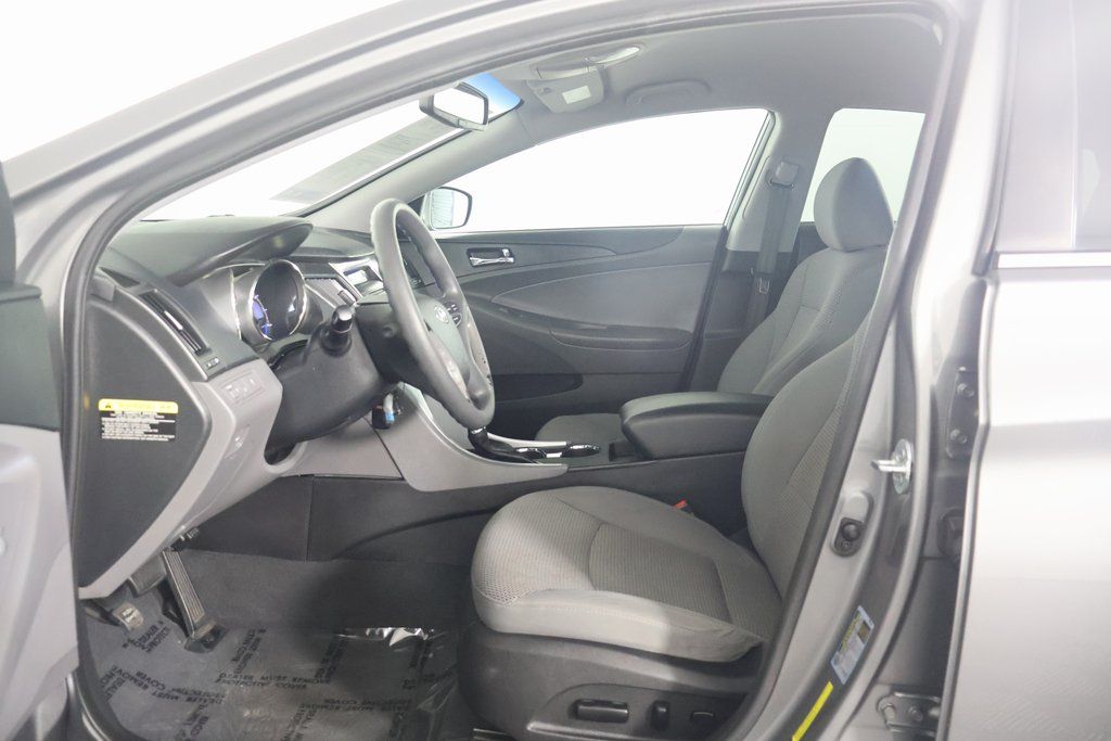 2012 Hyundai Sonata GLS 10