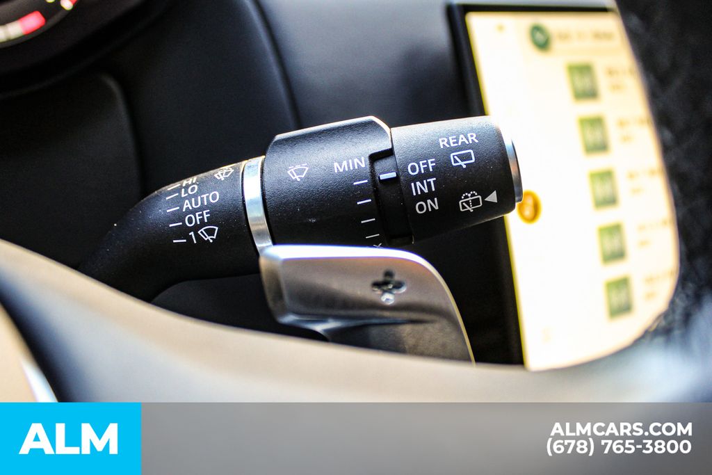 Used 2023 Black Land Rover SE image 32