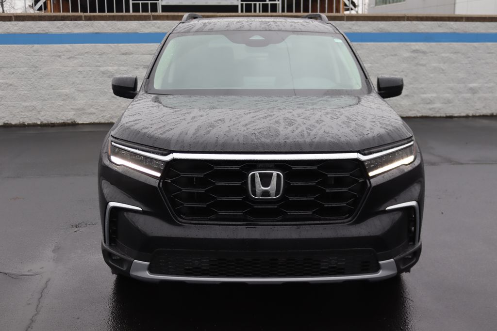 2025 Honda Pilot Touring 8